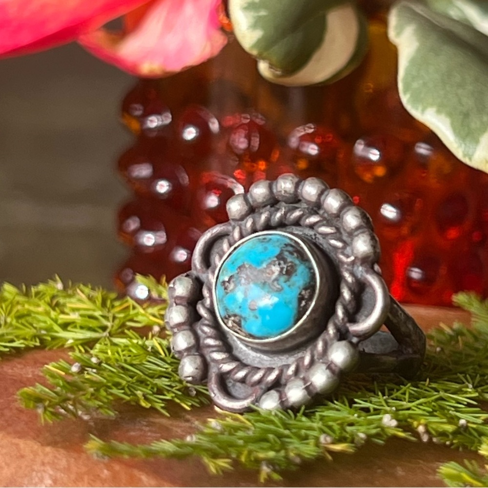 VINTAGE Native American Silver/Blue Turquoise Stone Ring 9.89 Grams Size 6 - Picture 2 of 8